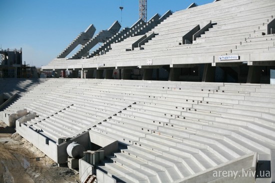 Львовский стадион Евро-2012 готов наполовину