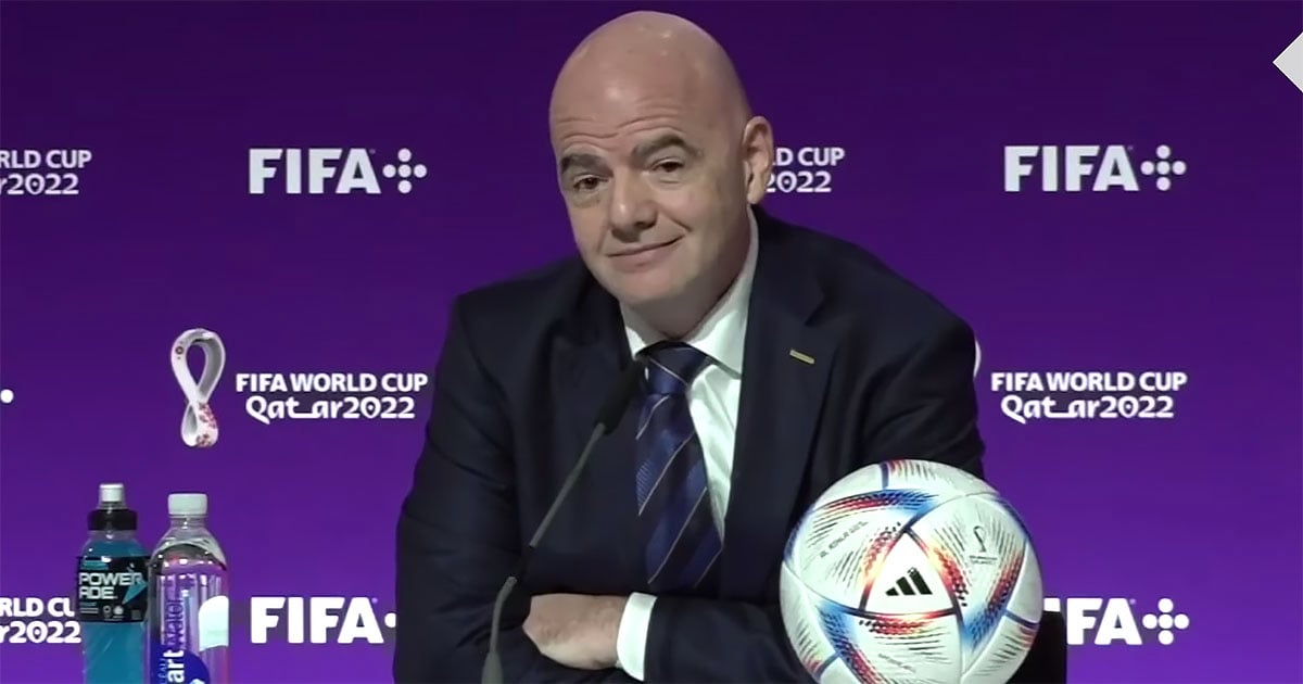 Президент ФИФА выступил с заявлением против расизма